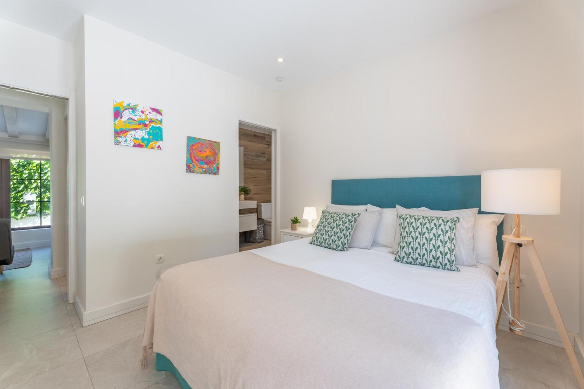 Dom wakacyjny With Pool In Golden Mile By Kura Homes