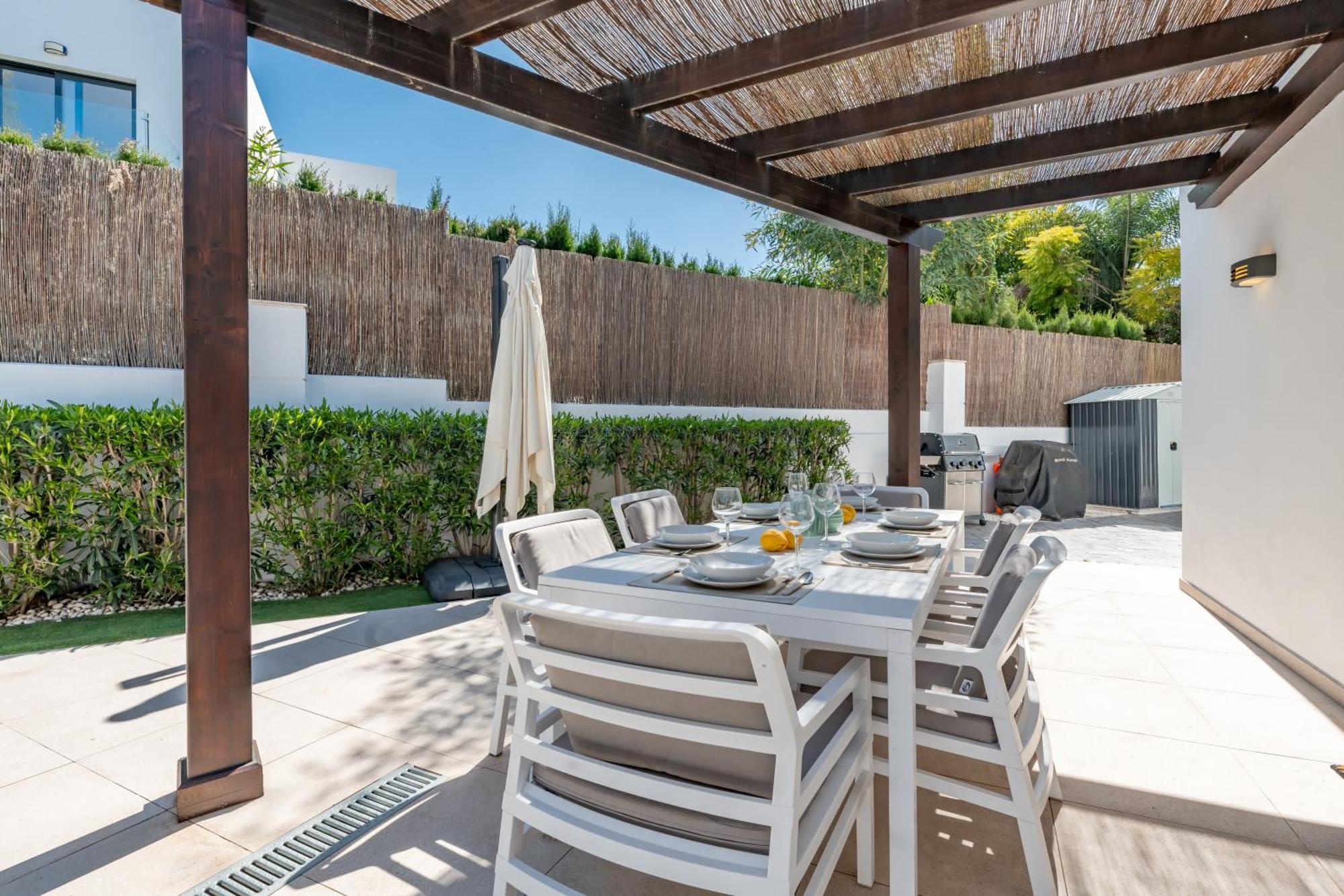 Ferienhaus With Pool In Golden Mile By Kura Homes Marbella